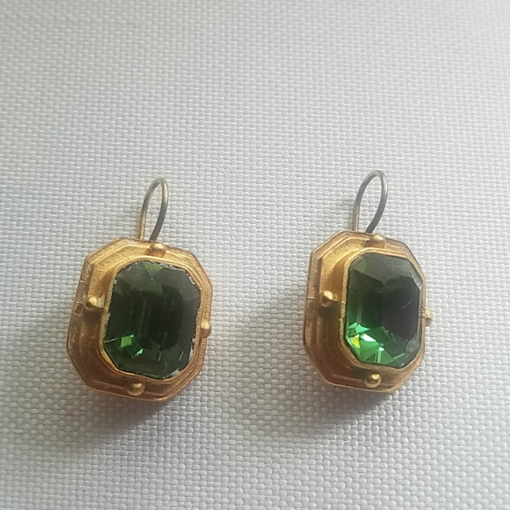 Vintage Faux Gold and Emerald Earrings - Picture 1 of 6